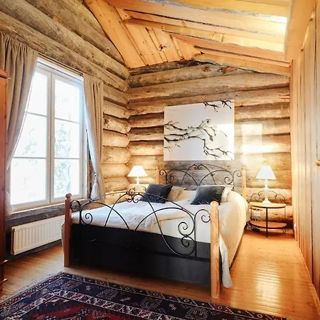 Arctic Crowberry By Hilla Apartment *